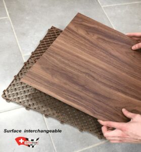 installation de l'insert pour imitation parquet avec dalle plastique clipsable